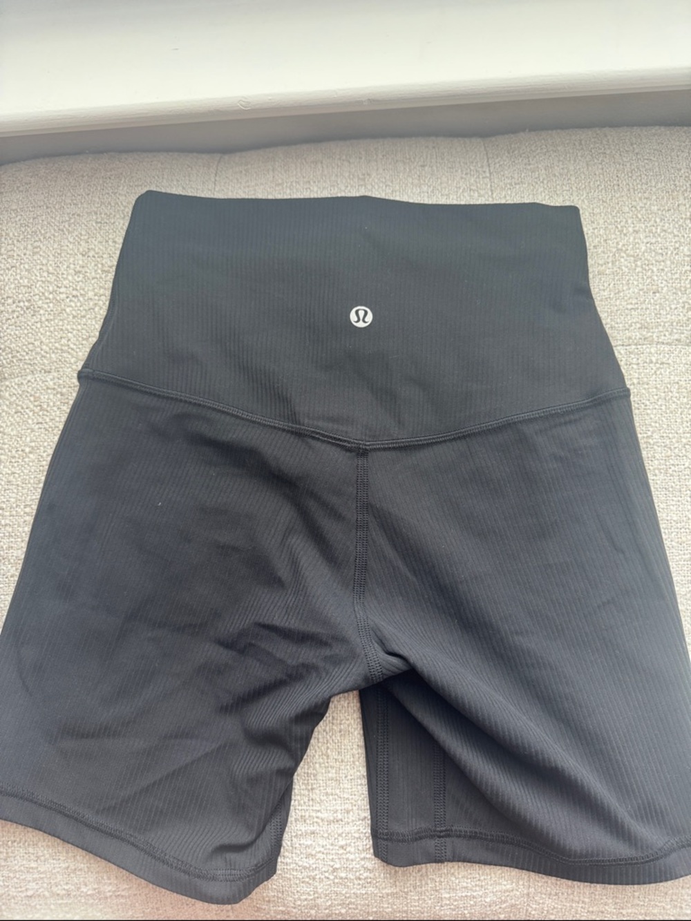 NWT Lulu Ribbed Align Short - Picture 2 of 3